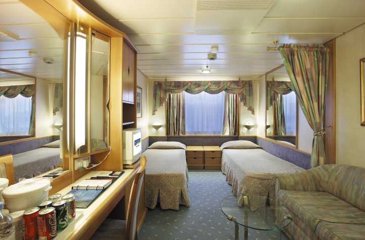 cabin img