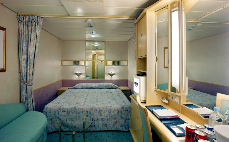 cabin img