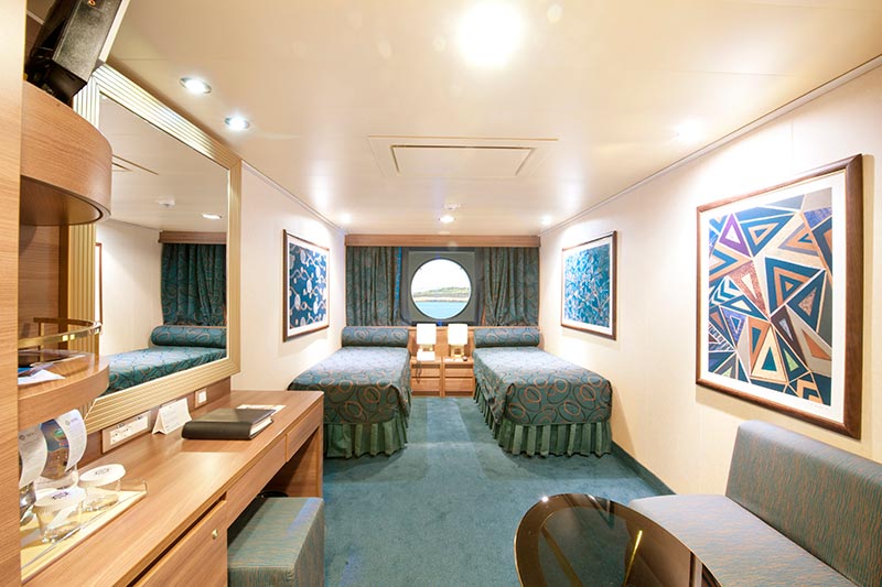 cabin img