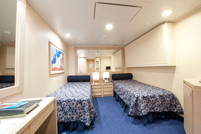 cabin img