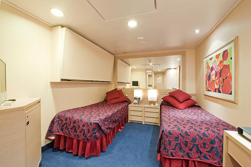cabin img
