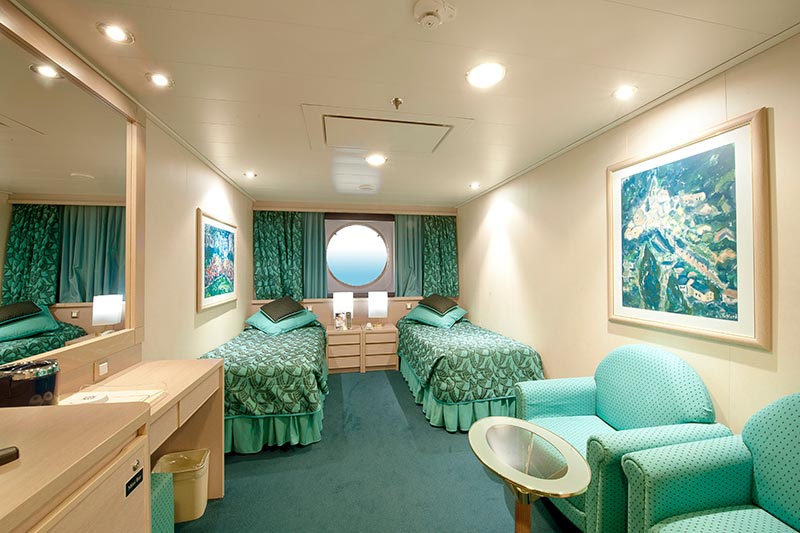cabin img