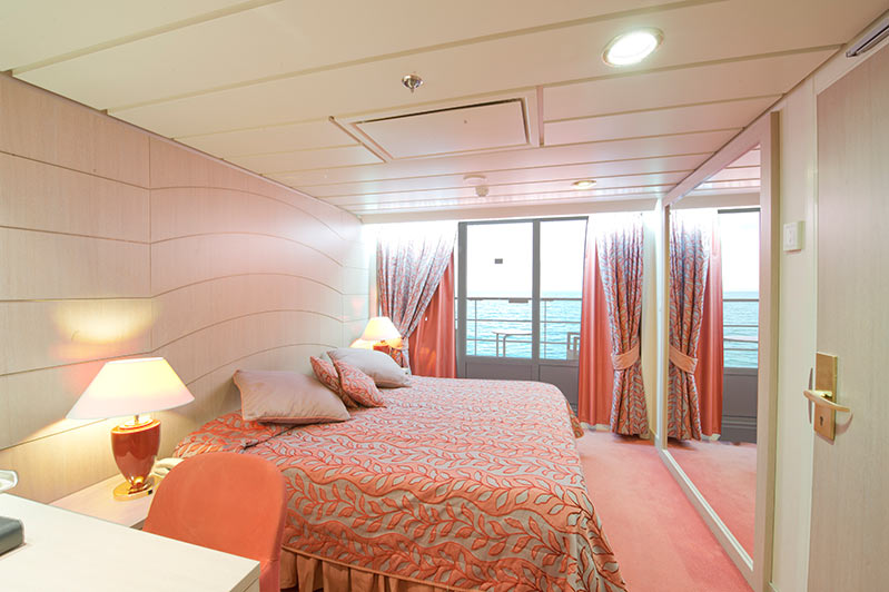cabin img