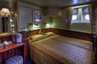 cabin img