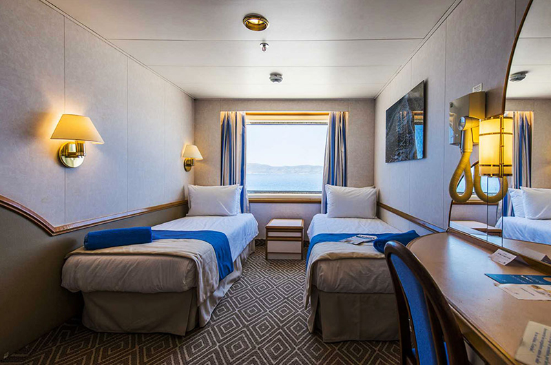 cabin img