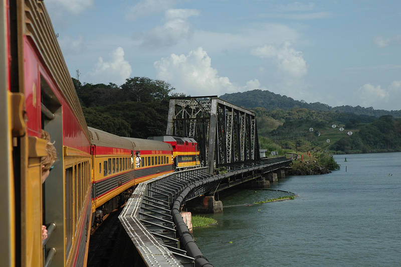 Панамская железная дорога